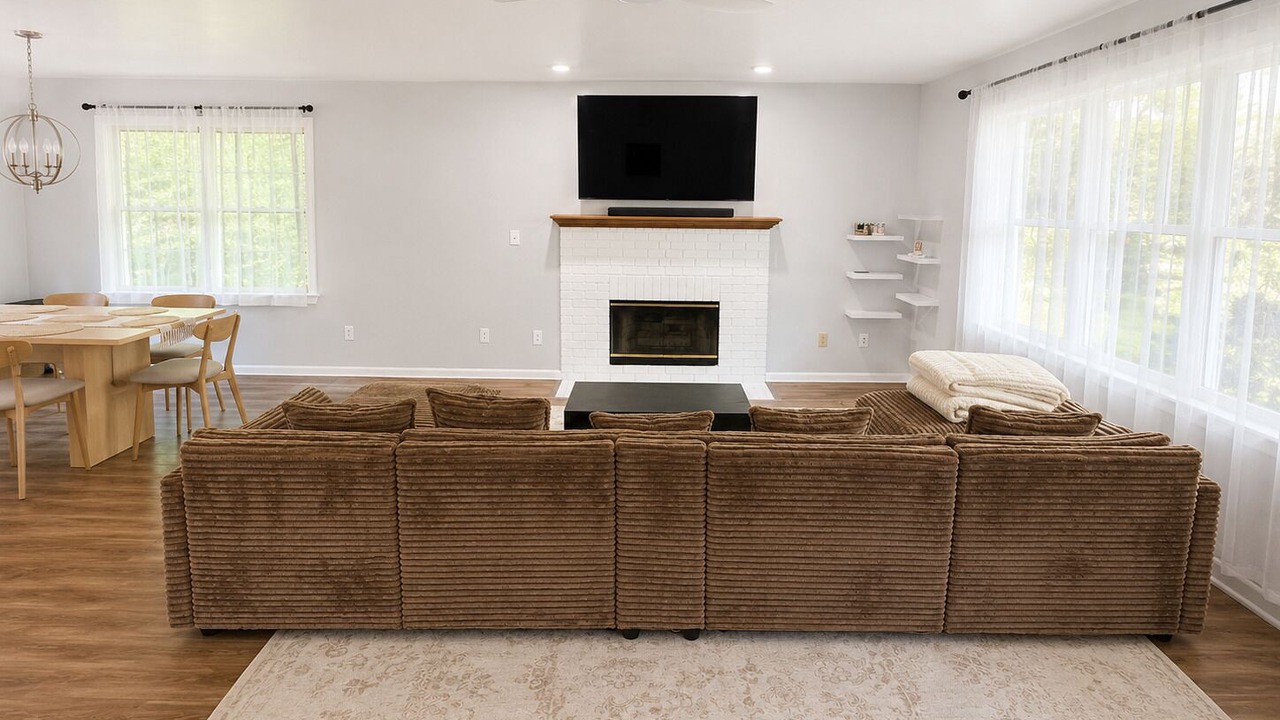 Photo of Livingroom in North Olmsted