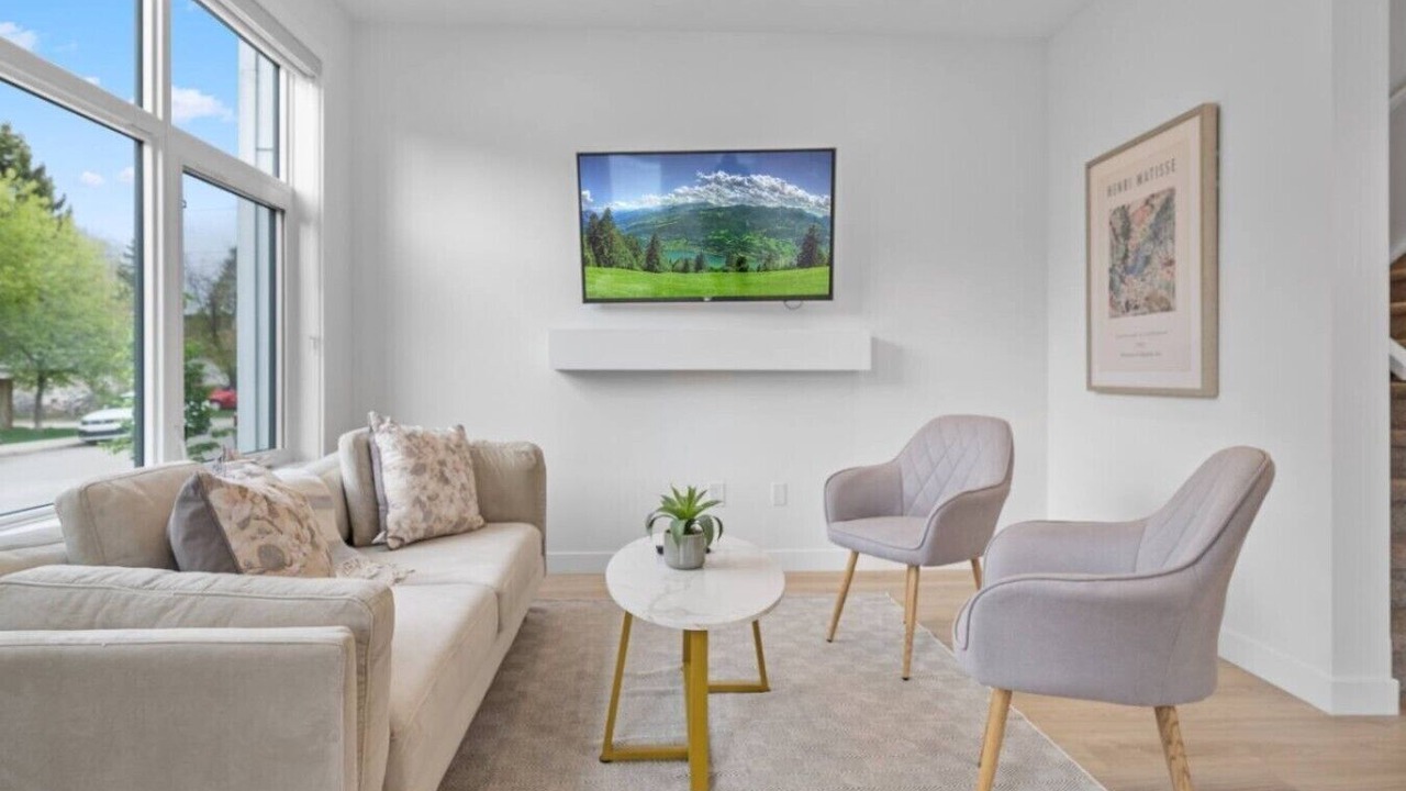 Photo of Livingroom in Southwest Calgary