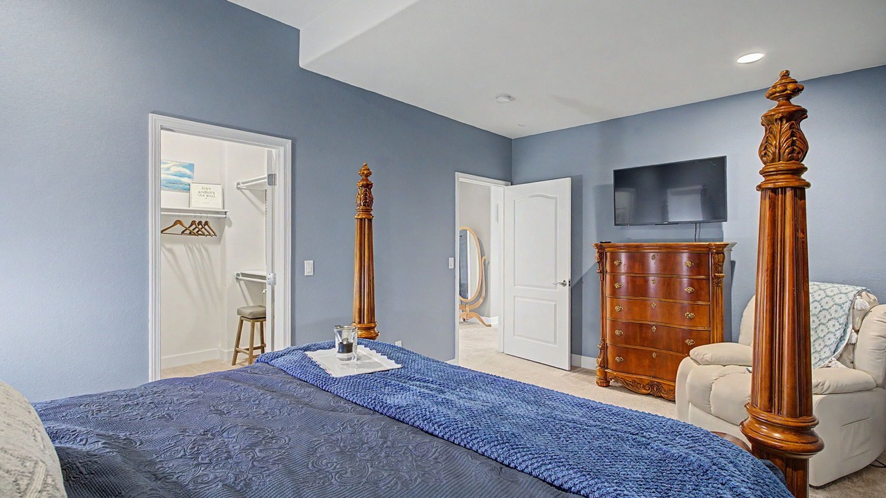 Photo of Bedroom in Castle Pines North