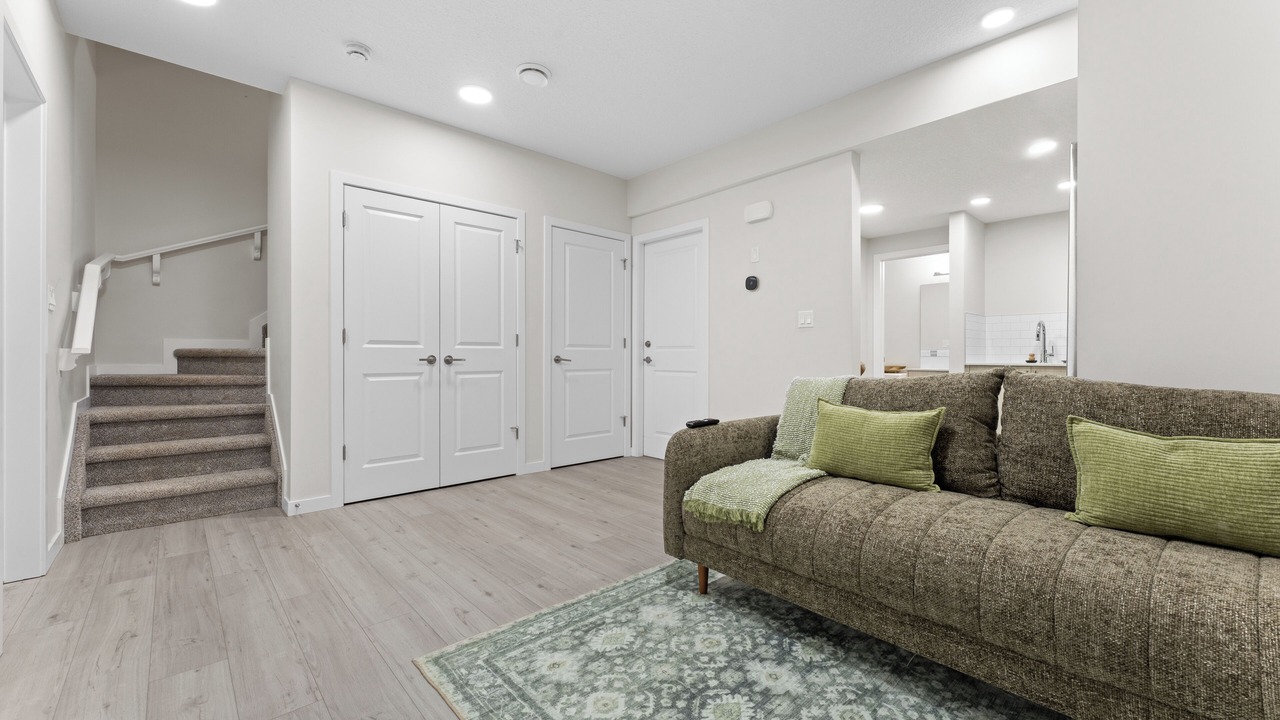 Photo of Livingroom in Southeast Edmonton