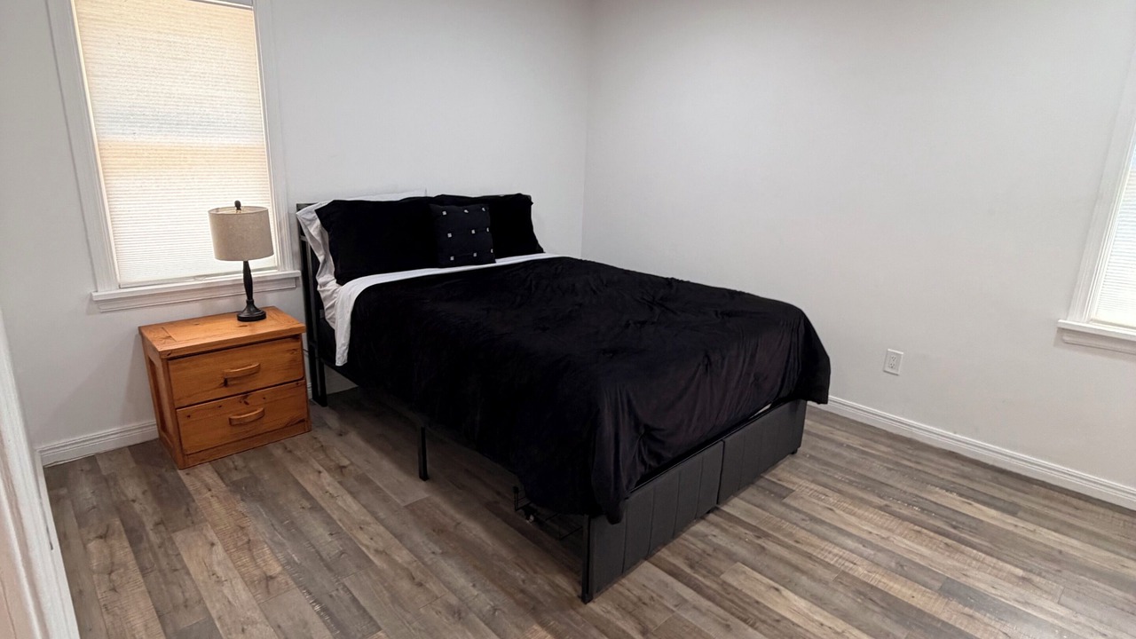 Photo of Bedroom in Parachute