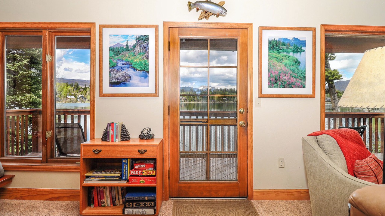 Photo of Livingroom in Grand Lake