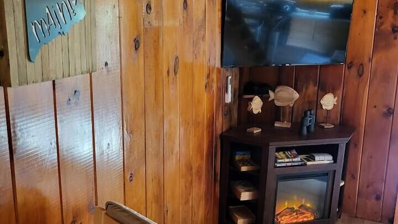 Photo of Livingroom in New Vineyard