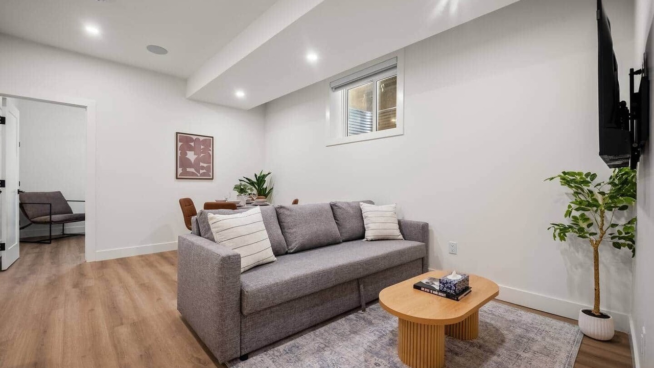 Photo of Livingroom in Shaganappi