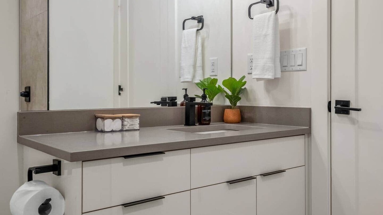 Photo of Bathroom in Shaganappi