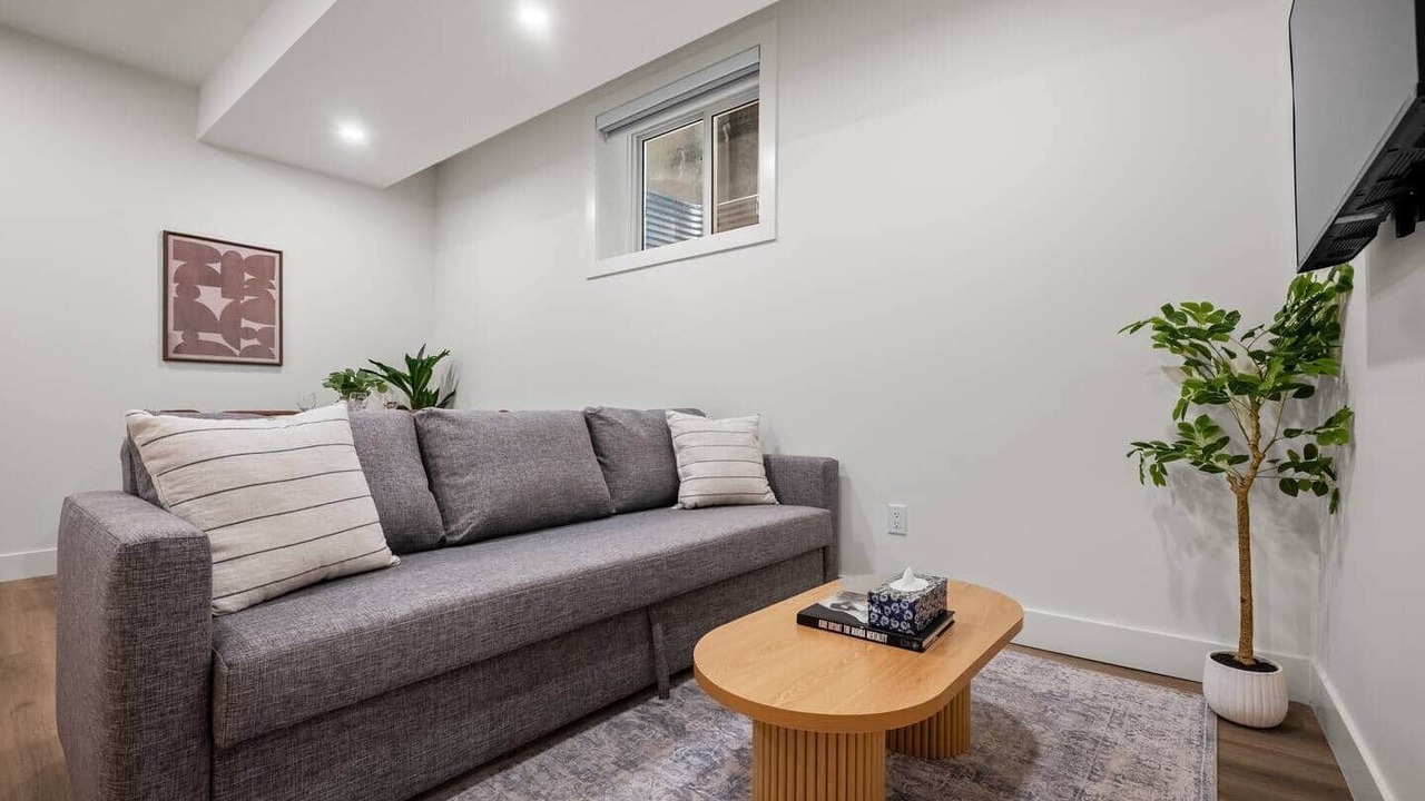 Photo of Livingroom in Shaganappi
