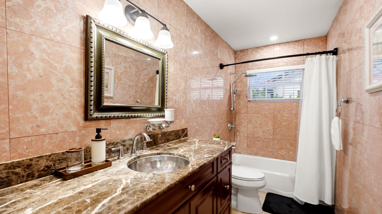 Photo of Bathroom in Pembroke Pines