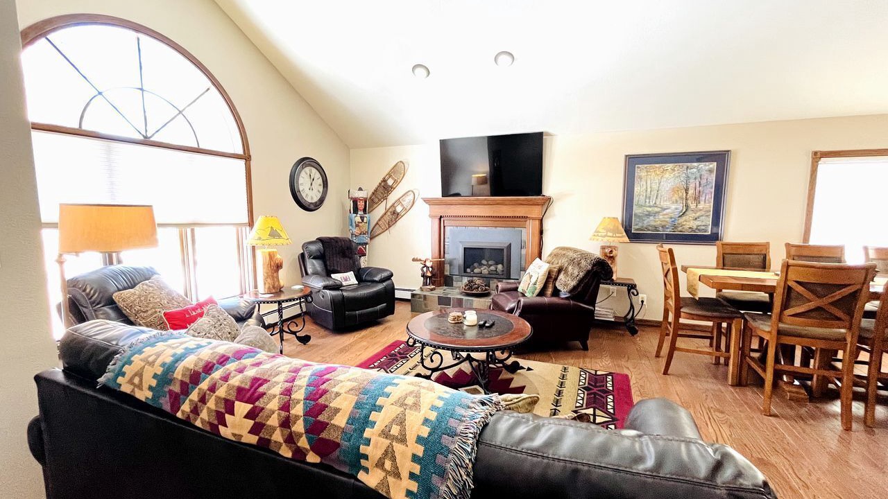 Photo of Livingroom in Carriage Hills