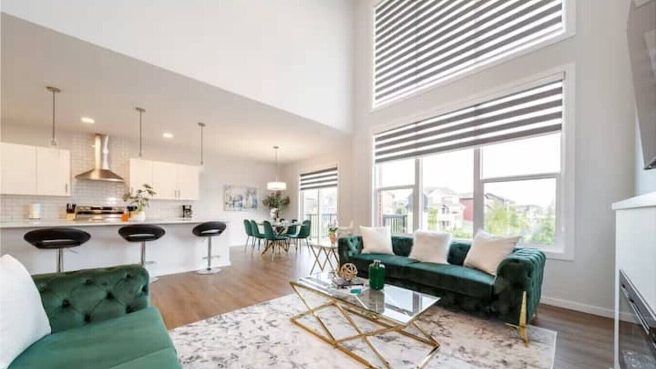 Photo of Livingroom in Southeast Edmonton