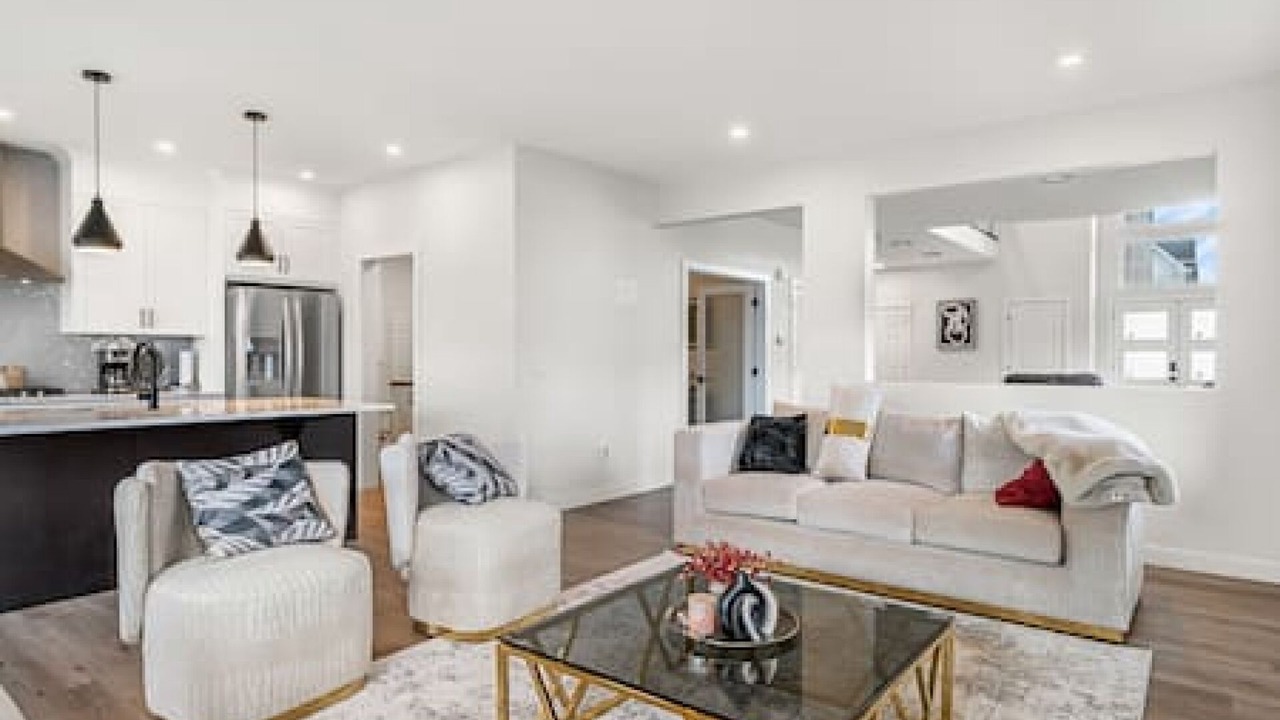 Photo of Livingroom in Calgary