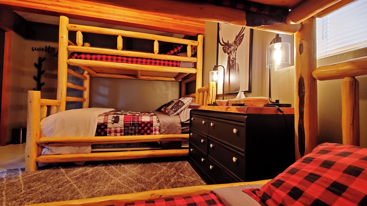 Photo of Bedroom in Sunburst Estates
