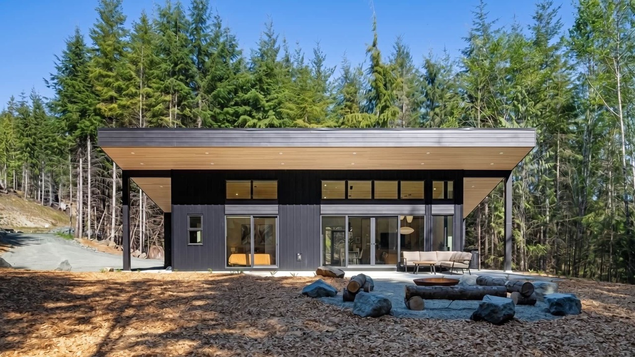 Photo of Outdoor in Juan de Fuca Electoral Area