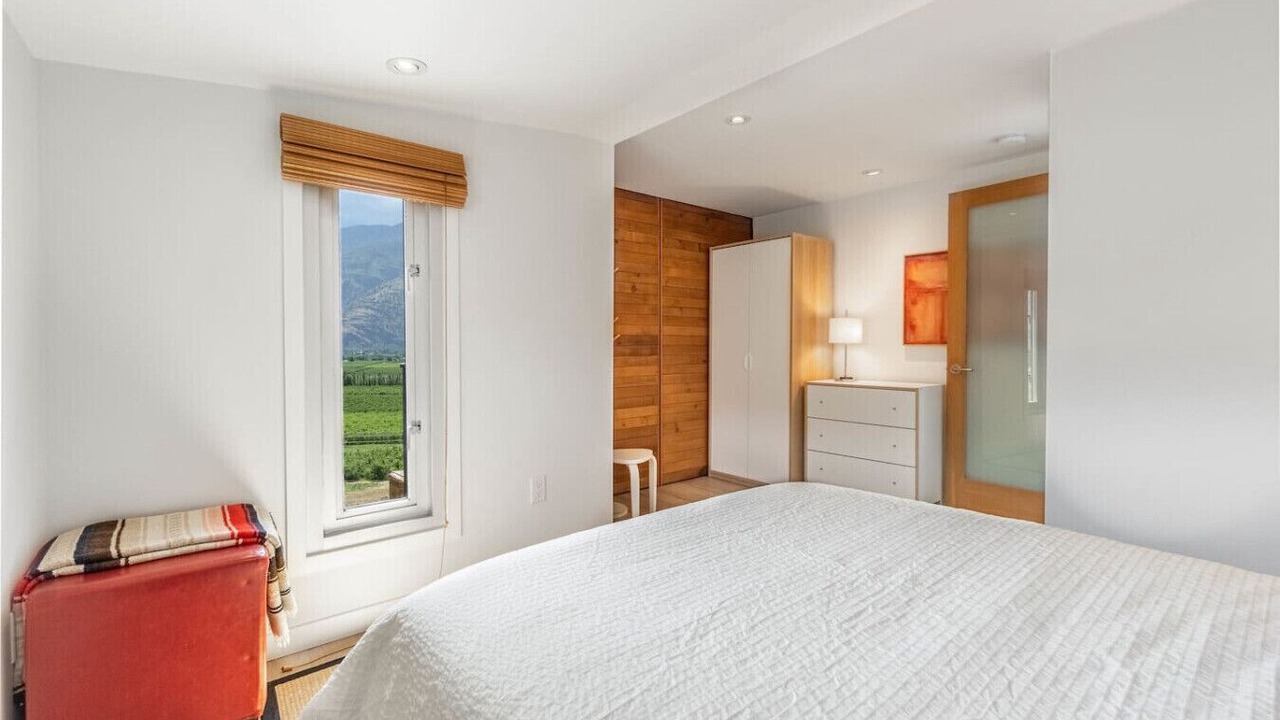 Photo of Bedroom in Okanagan-Similkameen