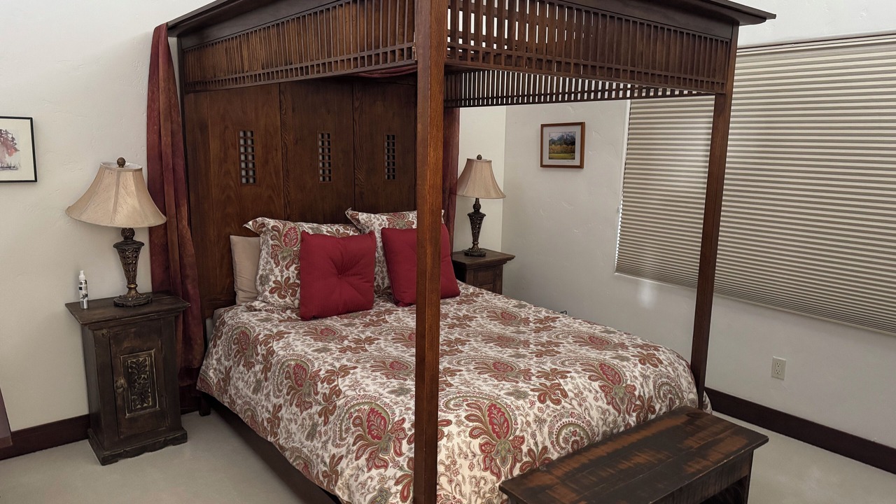 Photo of Bedroom in Aspen Glen