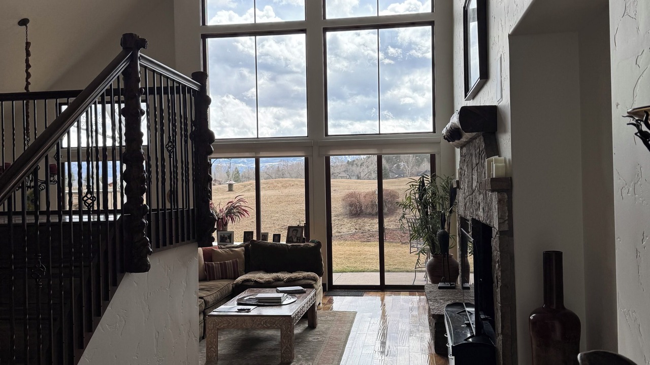 Photo of Livingroom in Aspen Glen