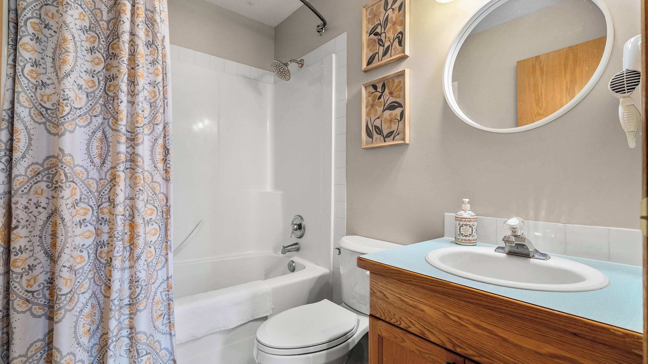 Photo of Bathroom in Sylvan Lake