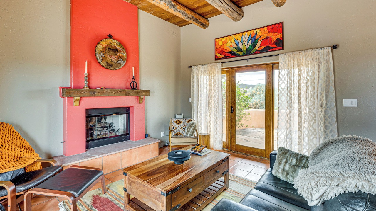 Photo of Livingroom in Taos