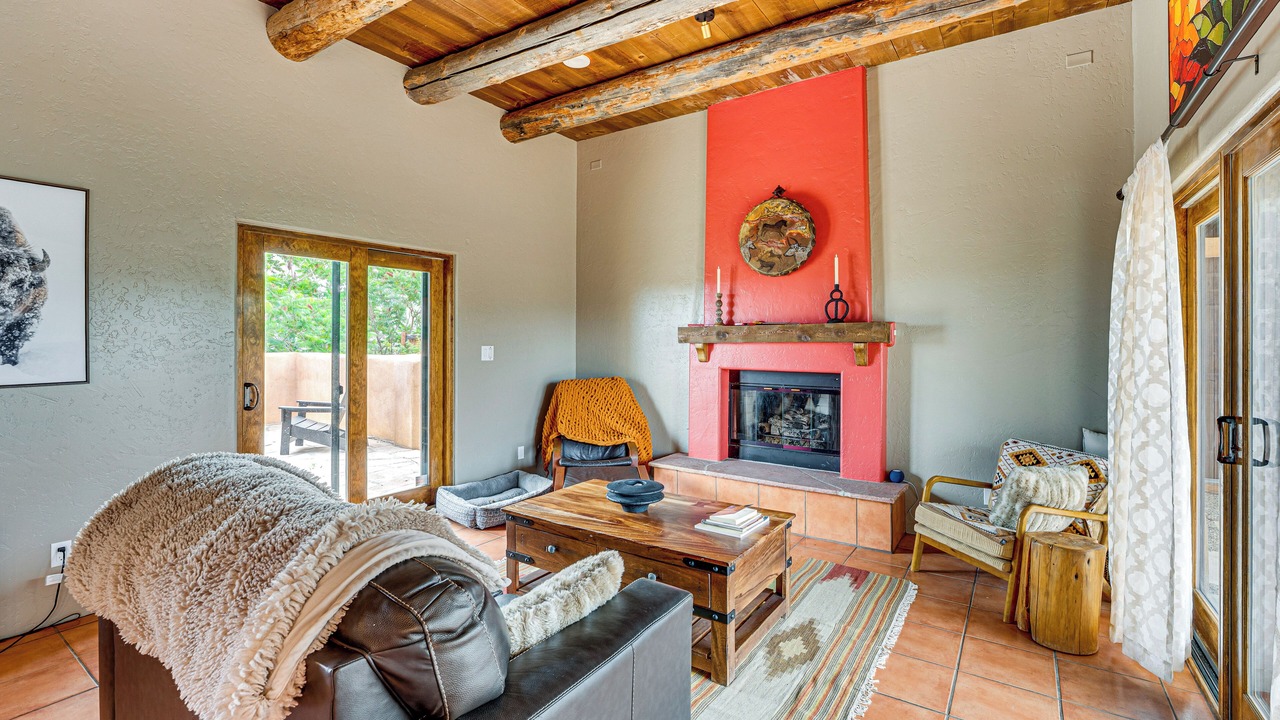 Photo of Livingroom in Taos