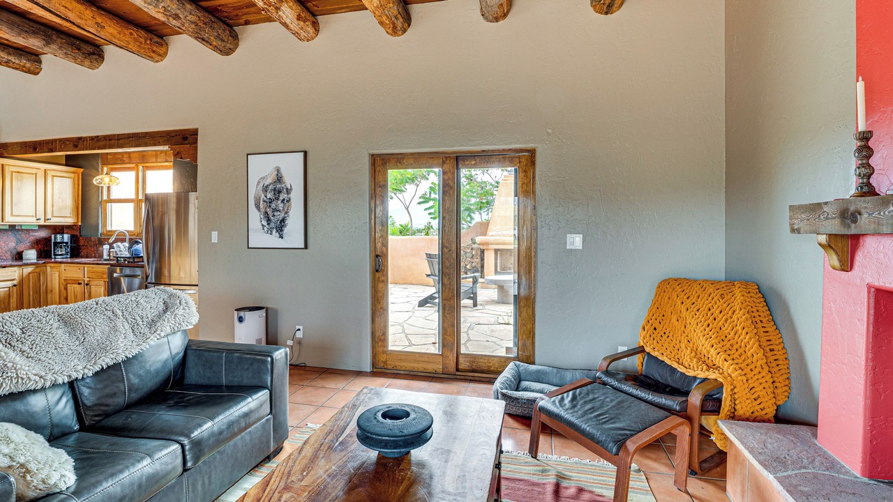 Photo of Livingroom in Taos