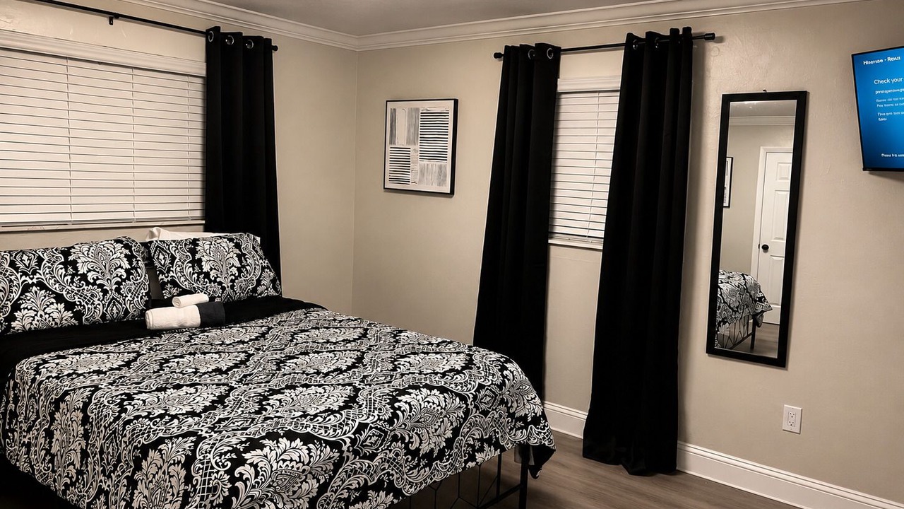 Photo of Bedroom in Miami Gardens
