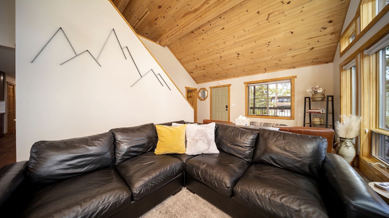 Photo of Livingroom in Grand Lake