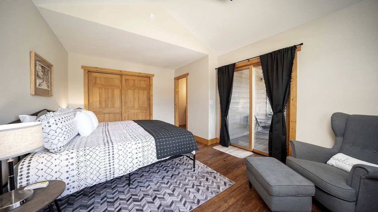 Photo of Bedroom in Grand Lake