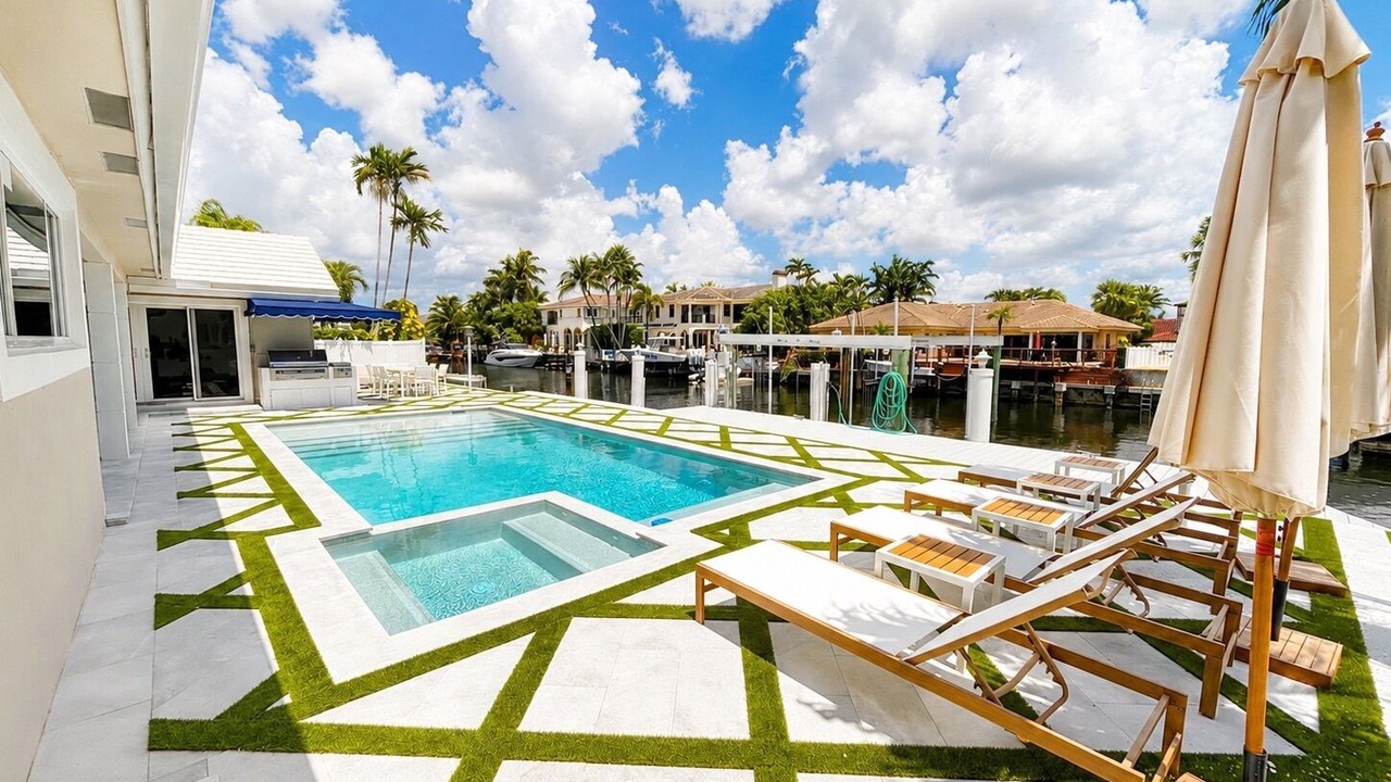 Photo of Outdoor in Boca Bay Colony