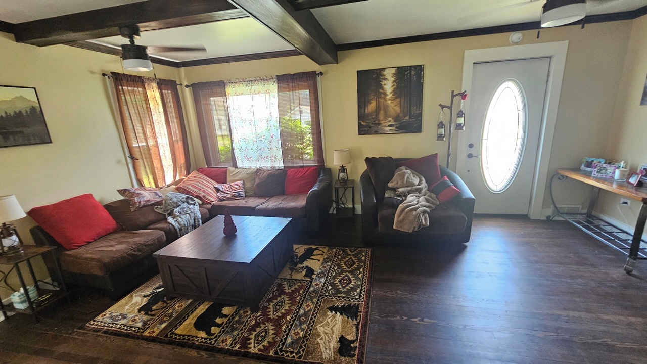 Photo of Livingroom in South Glens Falls