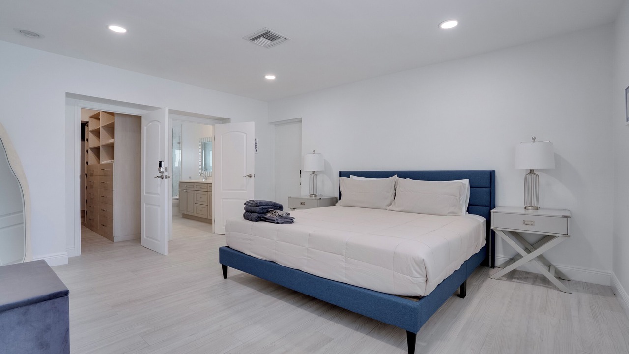 Photo of Bedroom in Harbor Village
