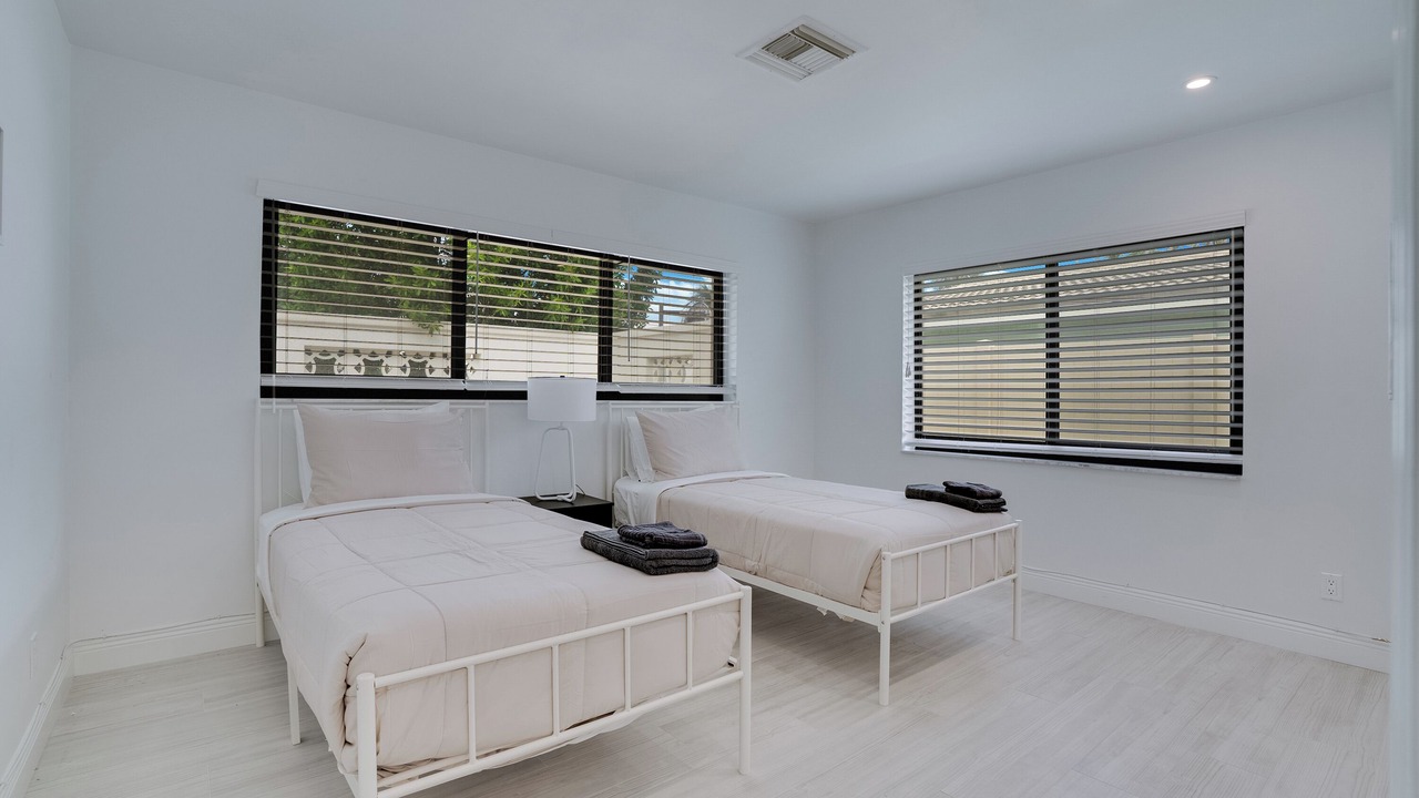 Photo of Bedroom in Harbor Village