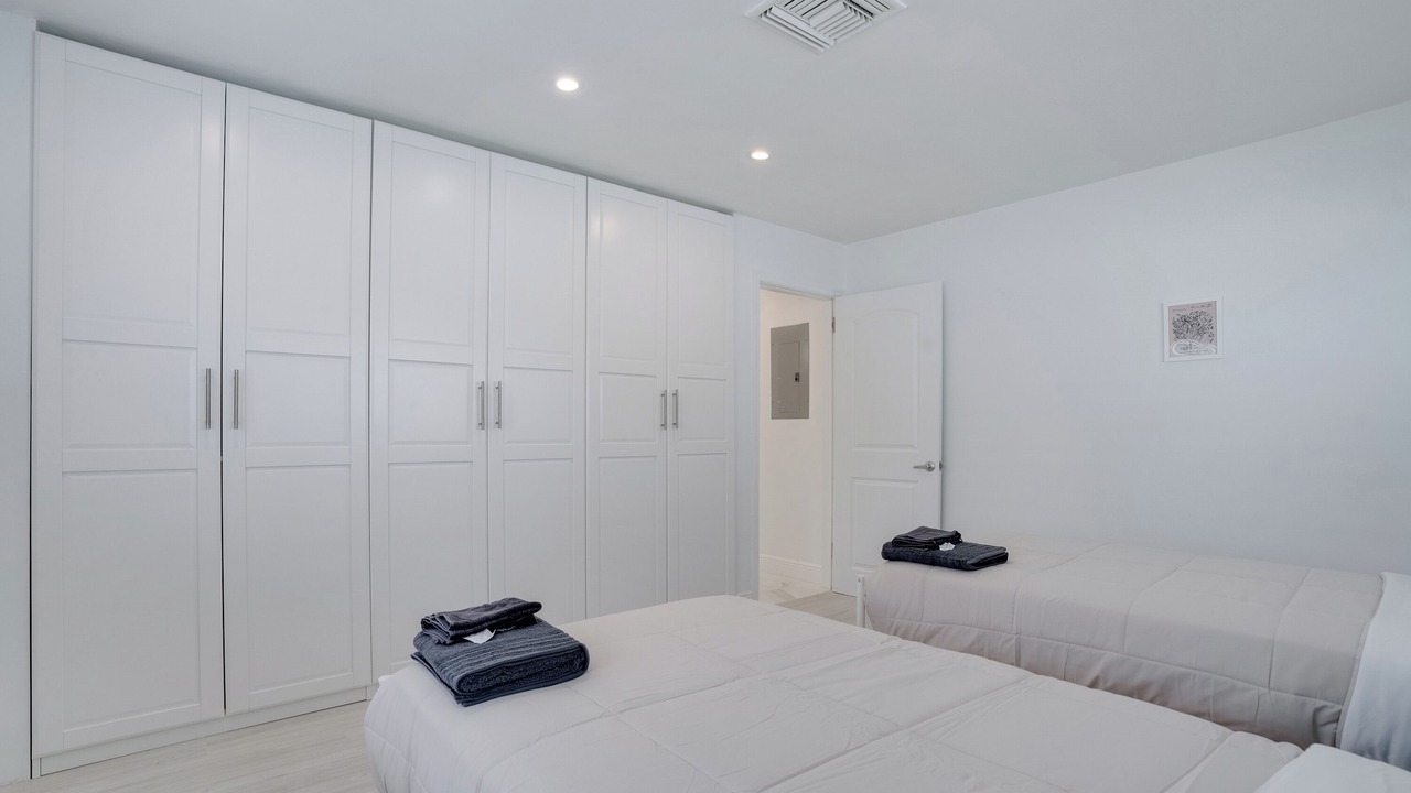 Photo of Bedroom in Harbor Village
