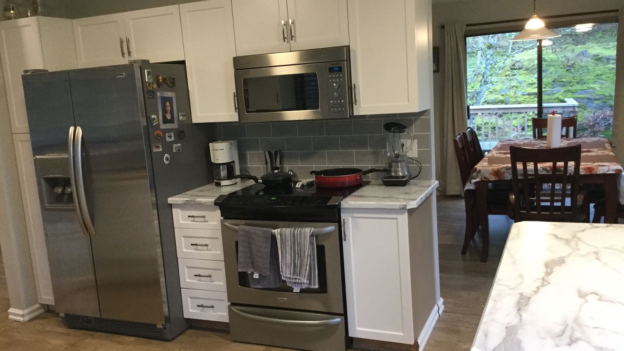 Photo of Kitchen in Departure Bay