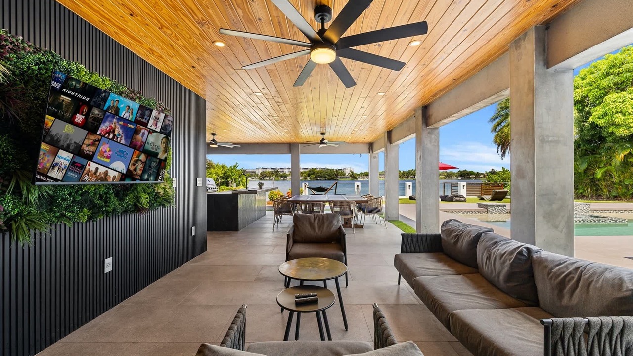 Photo of Outdoor in North Miami Beach
