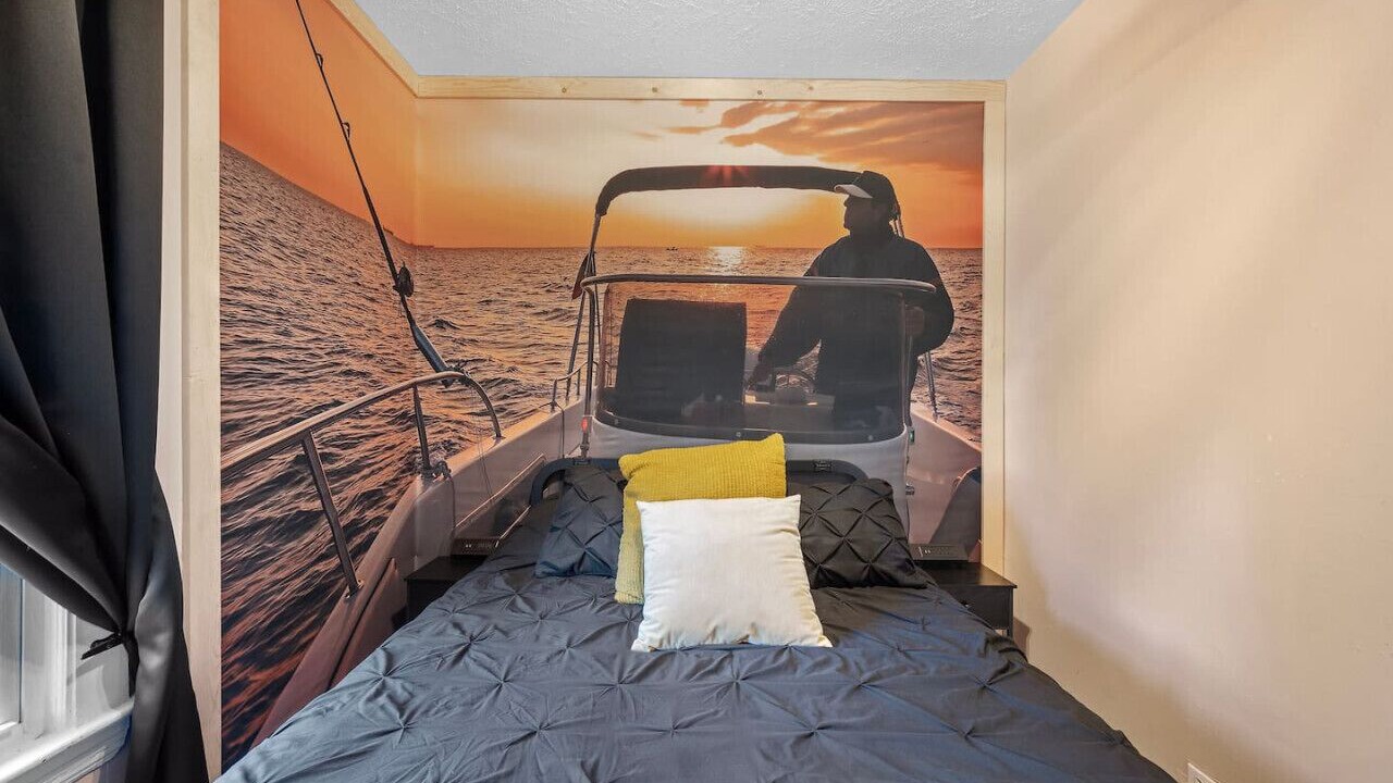 Photo of Bedroom in Edgewater