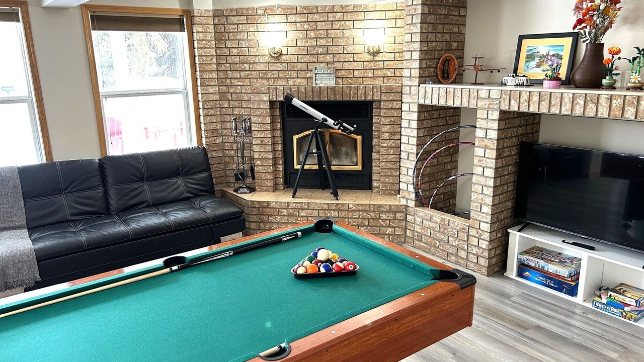 Photo of Bedroom in Sylvan Lake