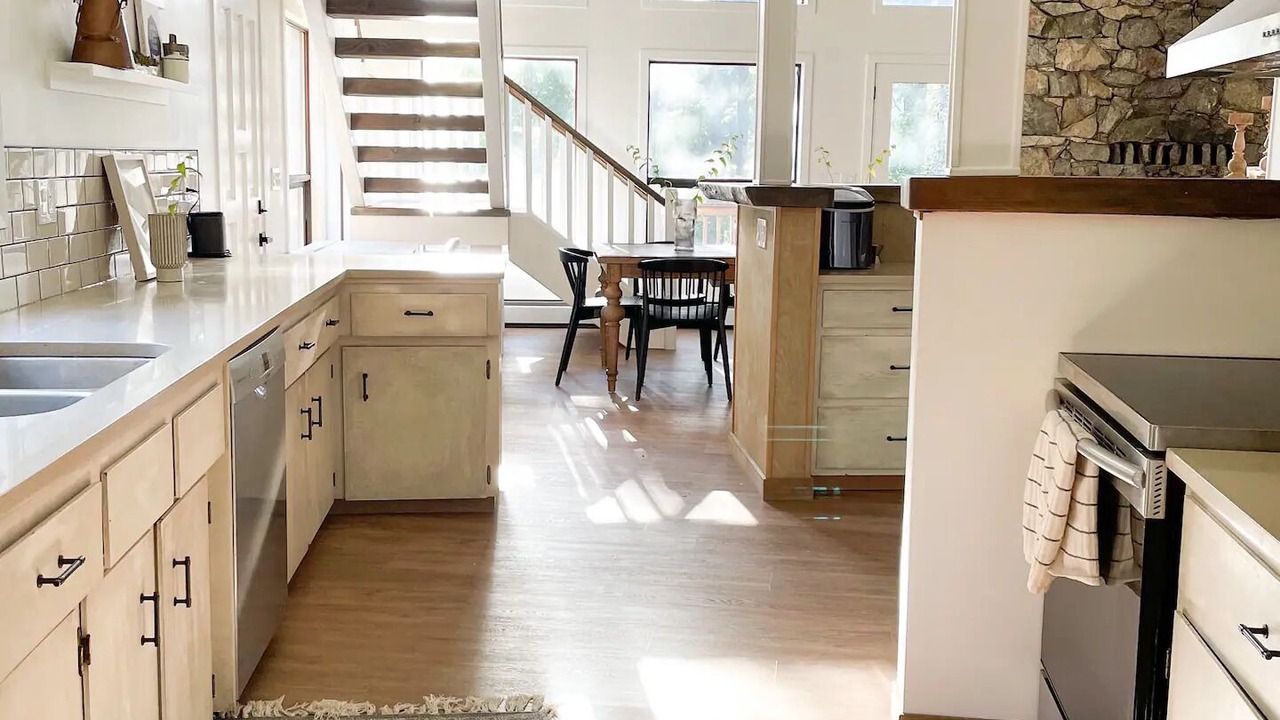 Photo of Kitchen in Shawnigan Lake