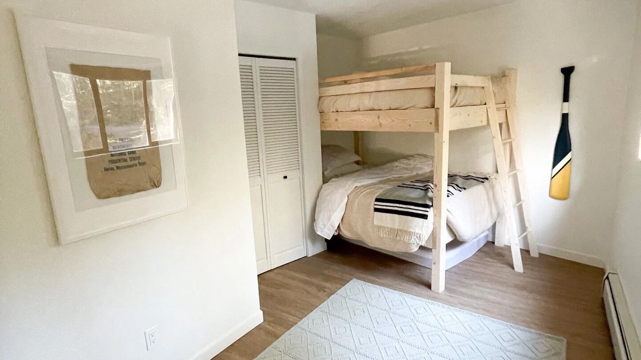 Photo of Bedroom in Shawnigan Lake