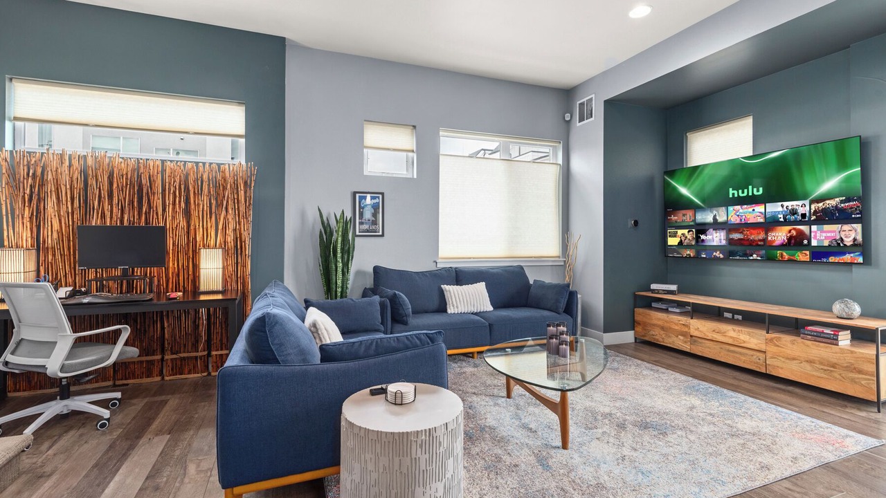 Photo of Livingroom in Sloan Lake