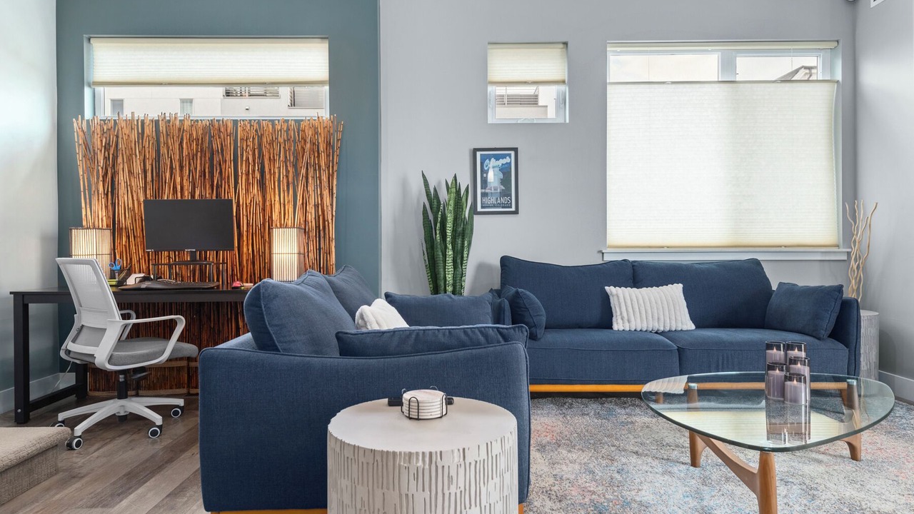 Photo of Livingroom in Sloan Lake