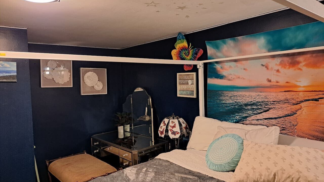 Photo of Bedroom in Oakwood Village