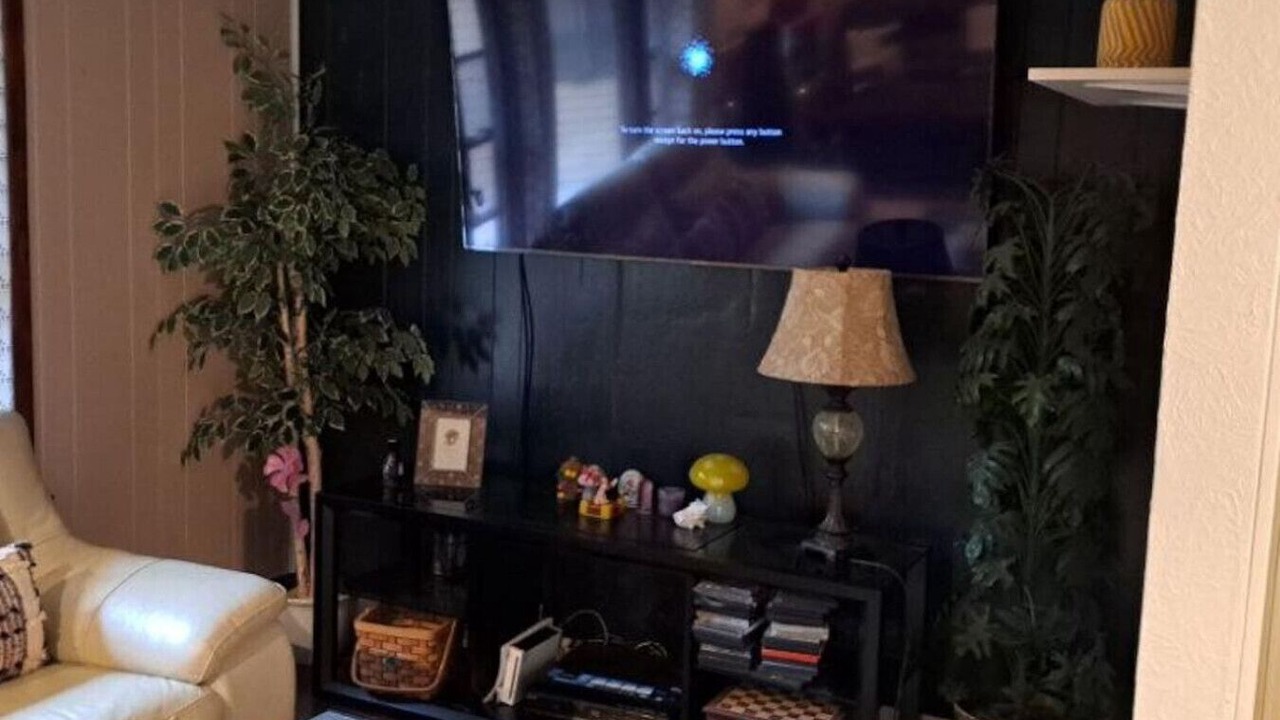 Photo of Livingroom in Oakwood Village