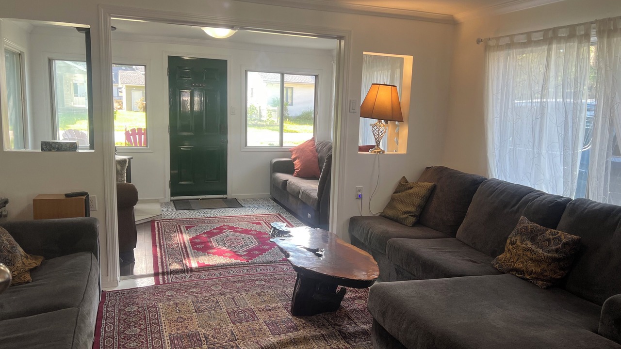 Photo of Livingroom in Alberta Beach