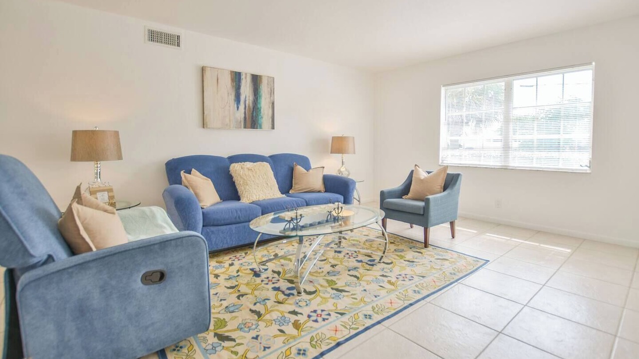 Photo of Livingroom in Singer Island