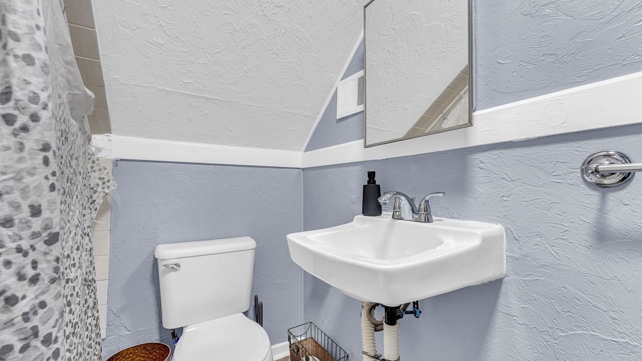 Photo of Bathroom in Little Italy