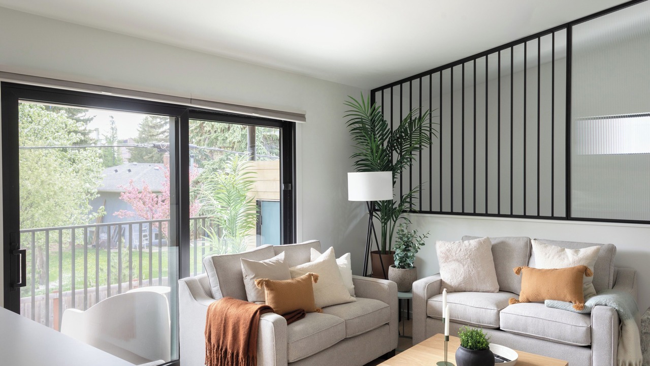 Photo of Livingroom in Whyte ave