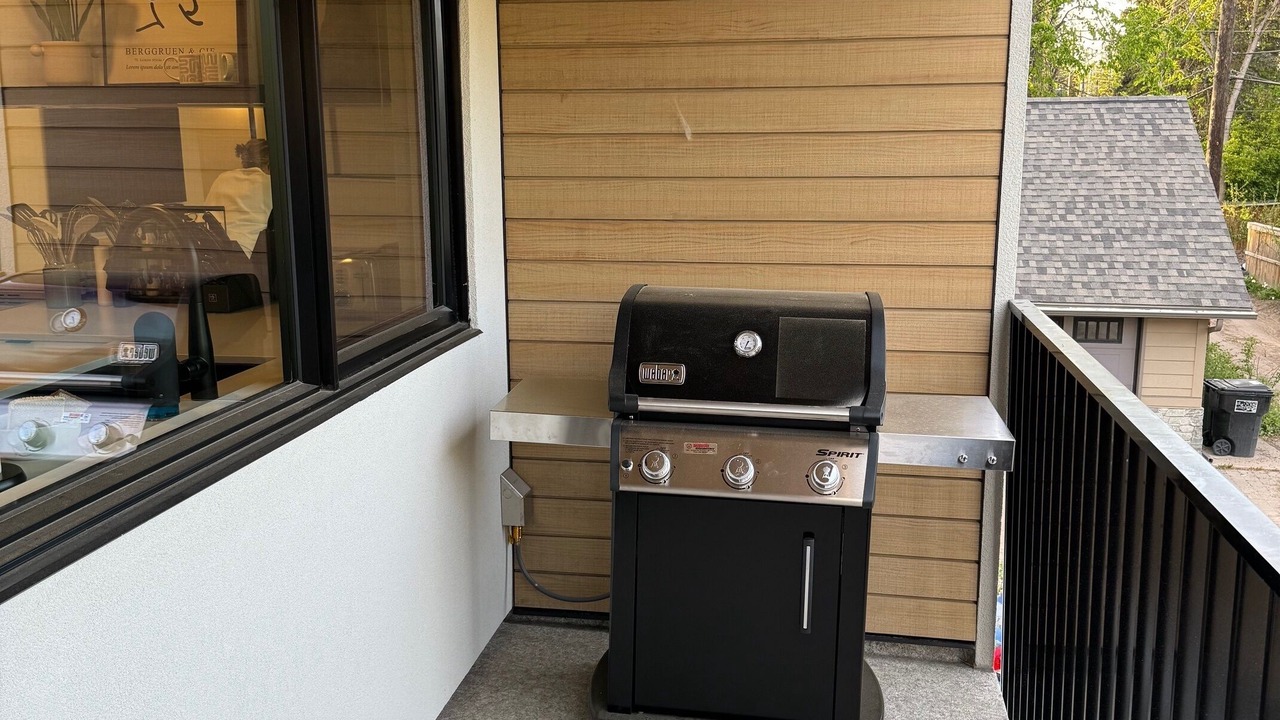 Photo of Outdoor in Whyte ave