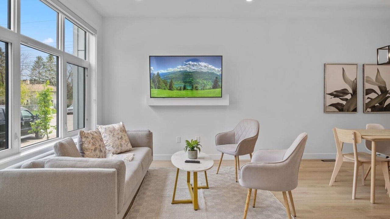 Photo of Livingroom in Southwest Calgary