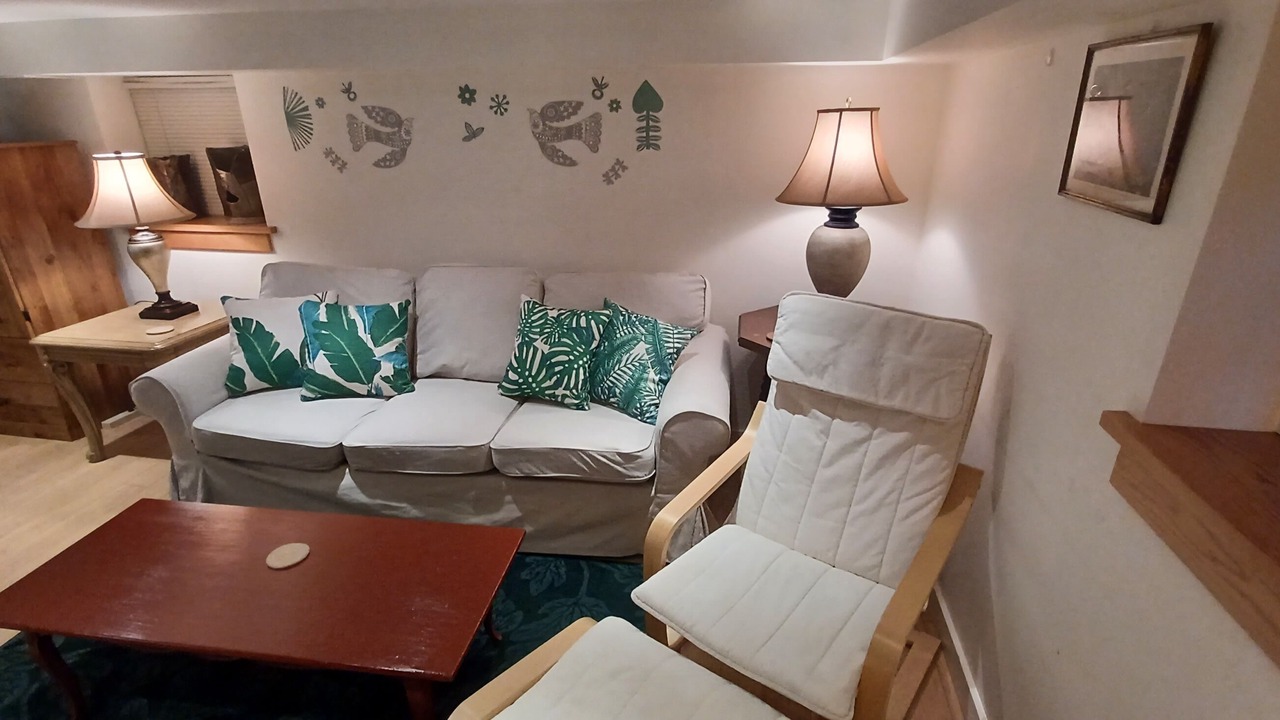 Photo of Livingroom in New Westminster