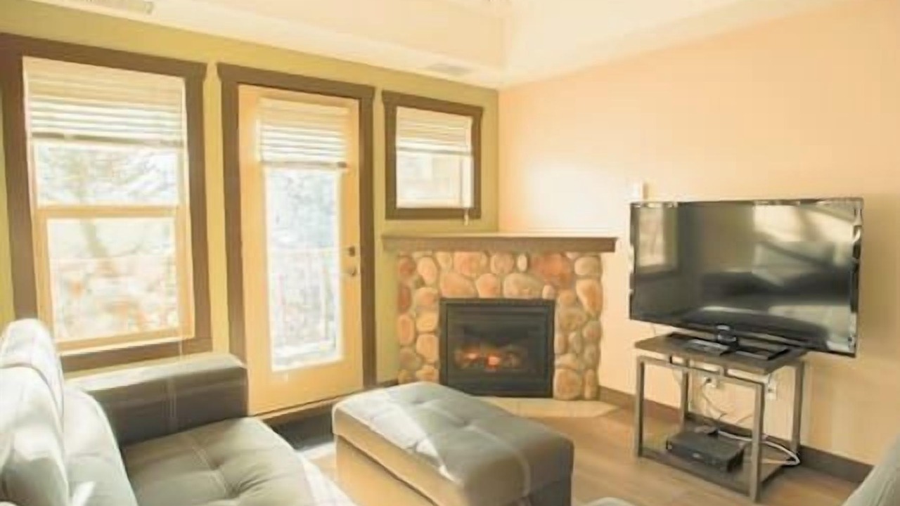 Photo of Livingroom in East Kootenay