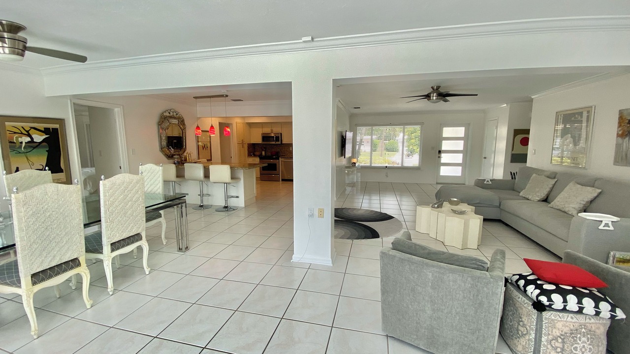 Photo of Livingroom in Garden Isles